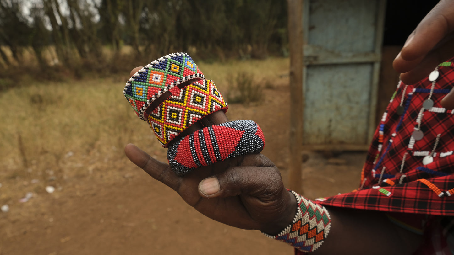 Bracelet, handmade by Maasai women - Olgaria Beads