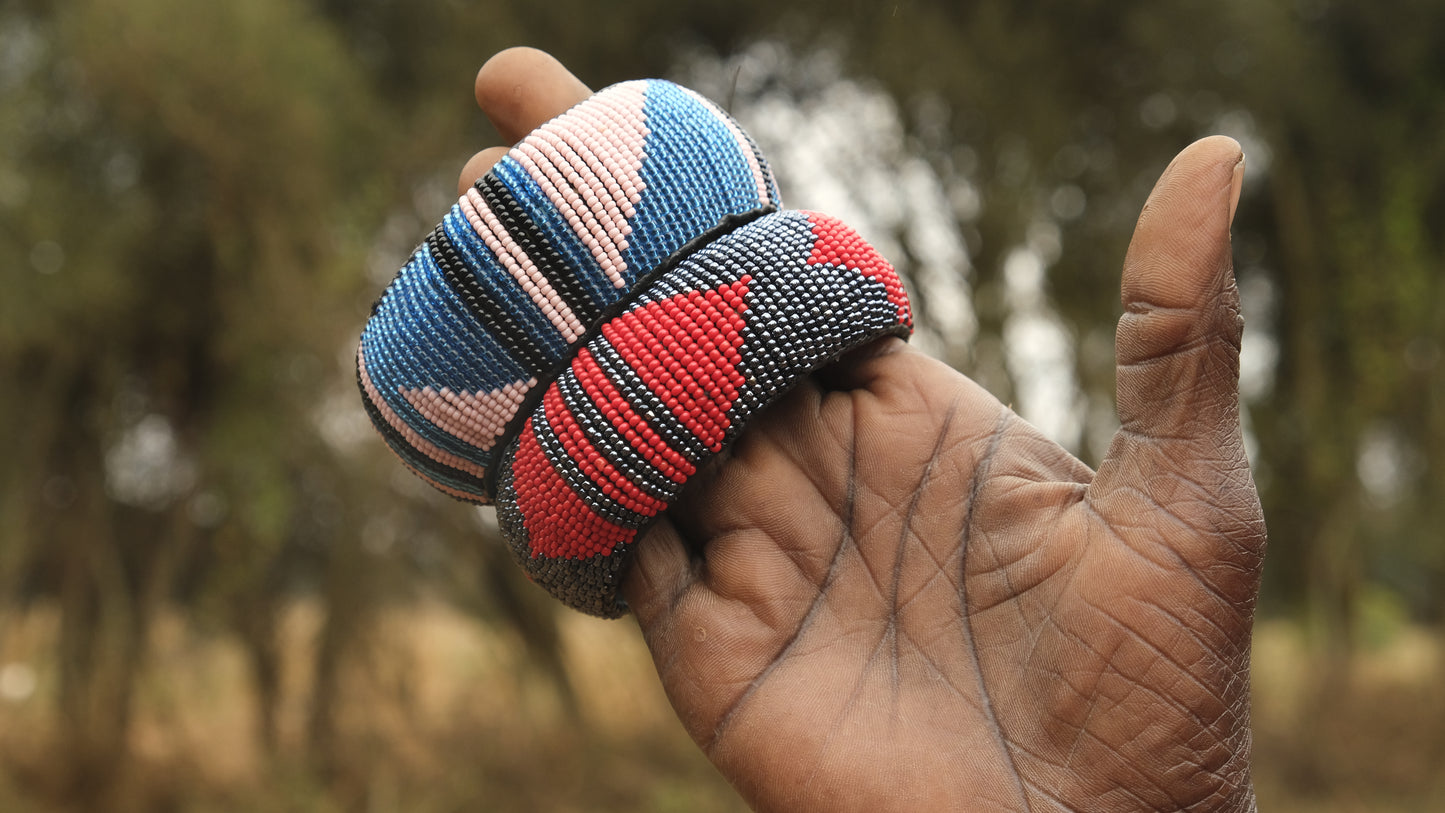 Bracelet, handmade by Maasai women - Olgaria Beads